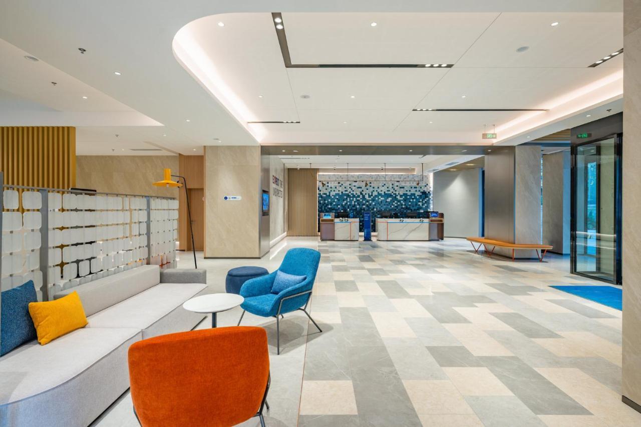 Holiday Inn Express Chengdu Tianfu Square By Ihg - Chunxi Road And Kuanzhai Alley エクステリア 写真