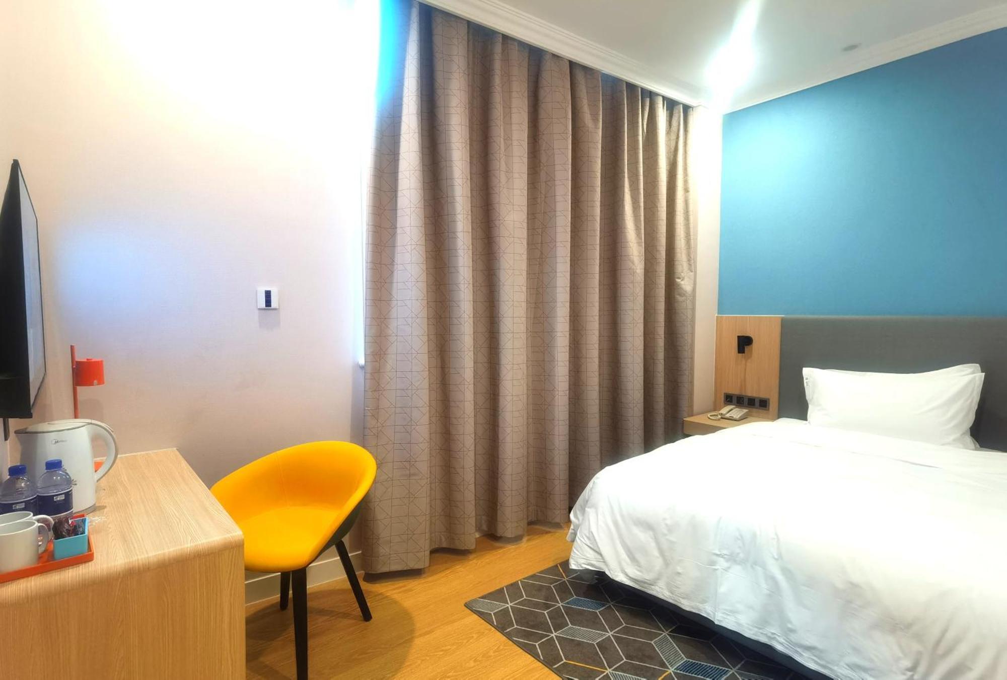 Holiday Inn Express Chengdu Tianfu Square By Ihg - Chunxi Road And Kuanzhai Alley エクステリア 写真