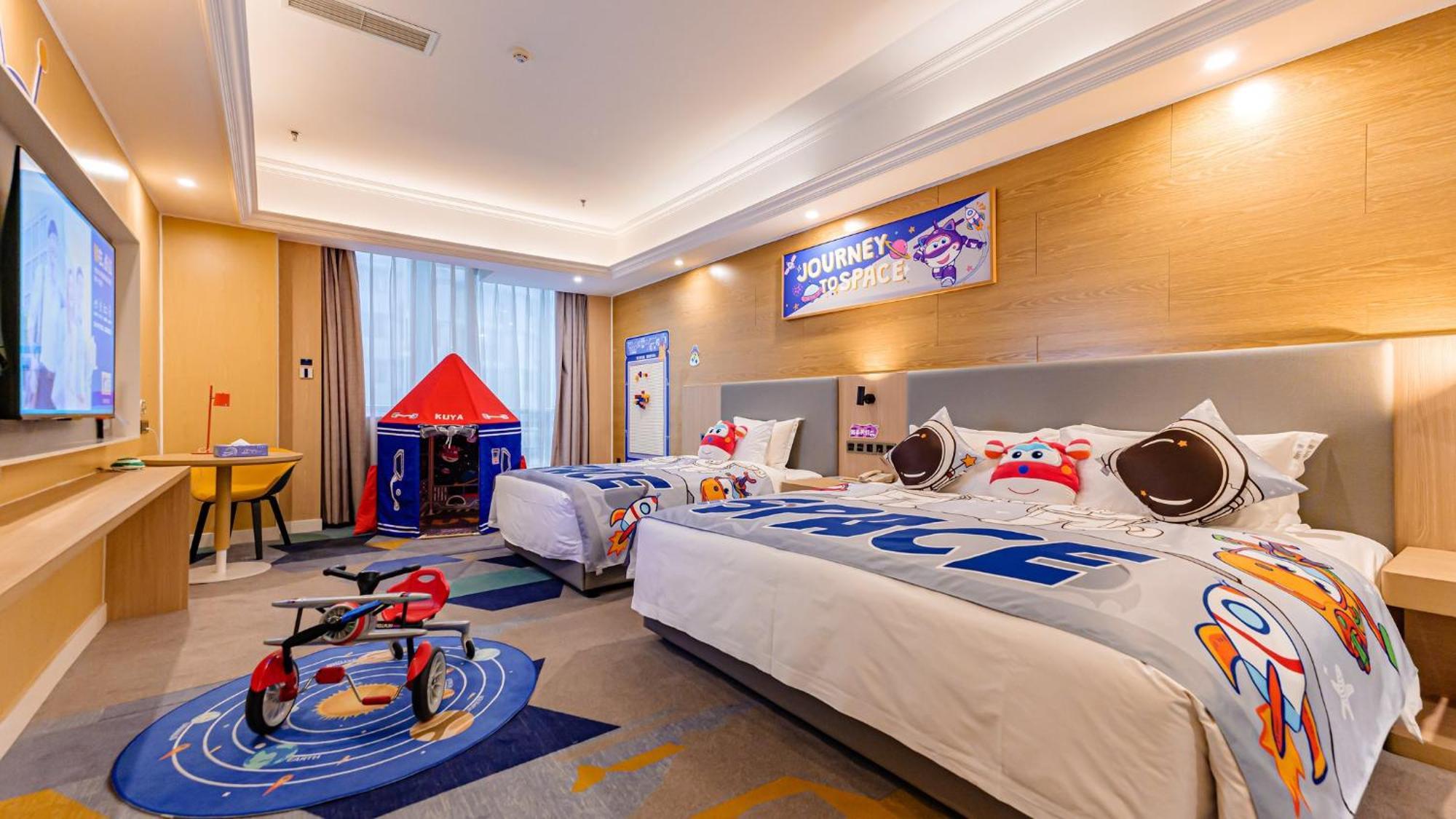 Holiday Inn Express Chengdu Tianfu Square By Ihg - Chunxi Road And Kuanzhai Alley エクステリア 写真