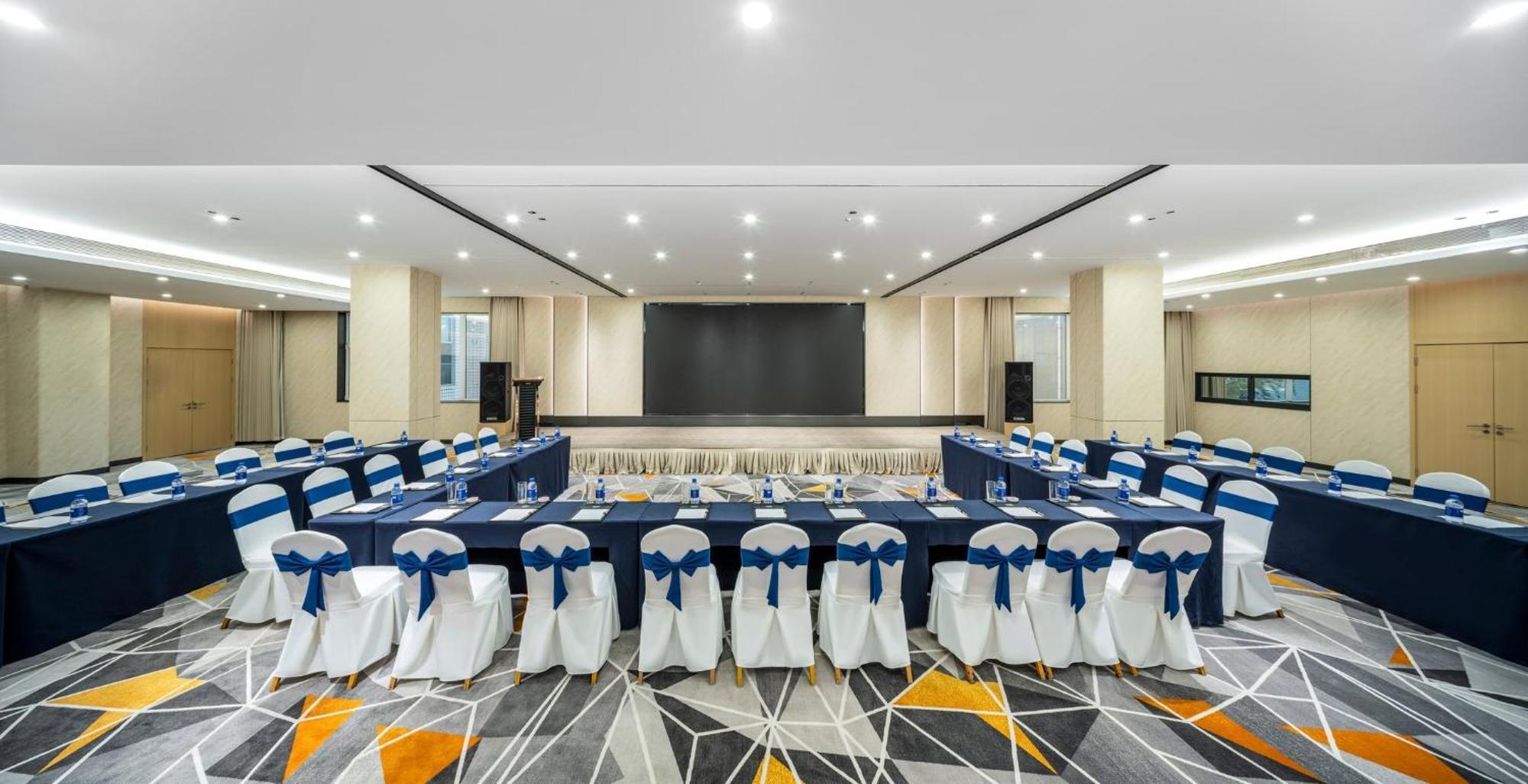 Holiday Inn Express Chengdu Tianfu Square By Ihg - Chunxi Road And Kuanzhai Alley エクステリア 写真